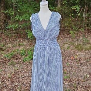 Old Navy Blue & White Pinstripes V-neck Sleeveless Dress - Size Medium